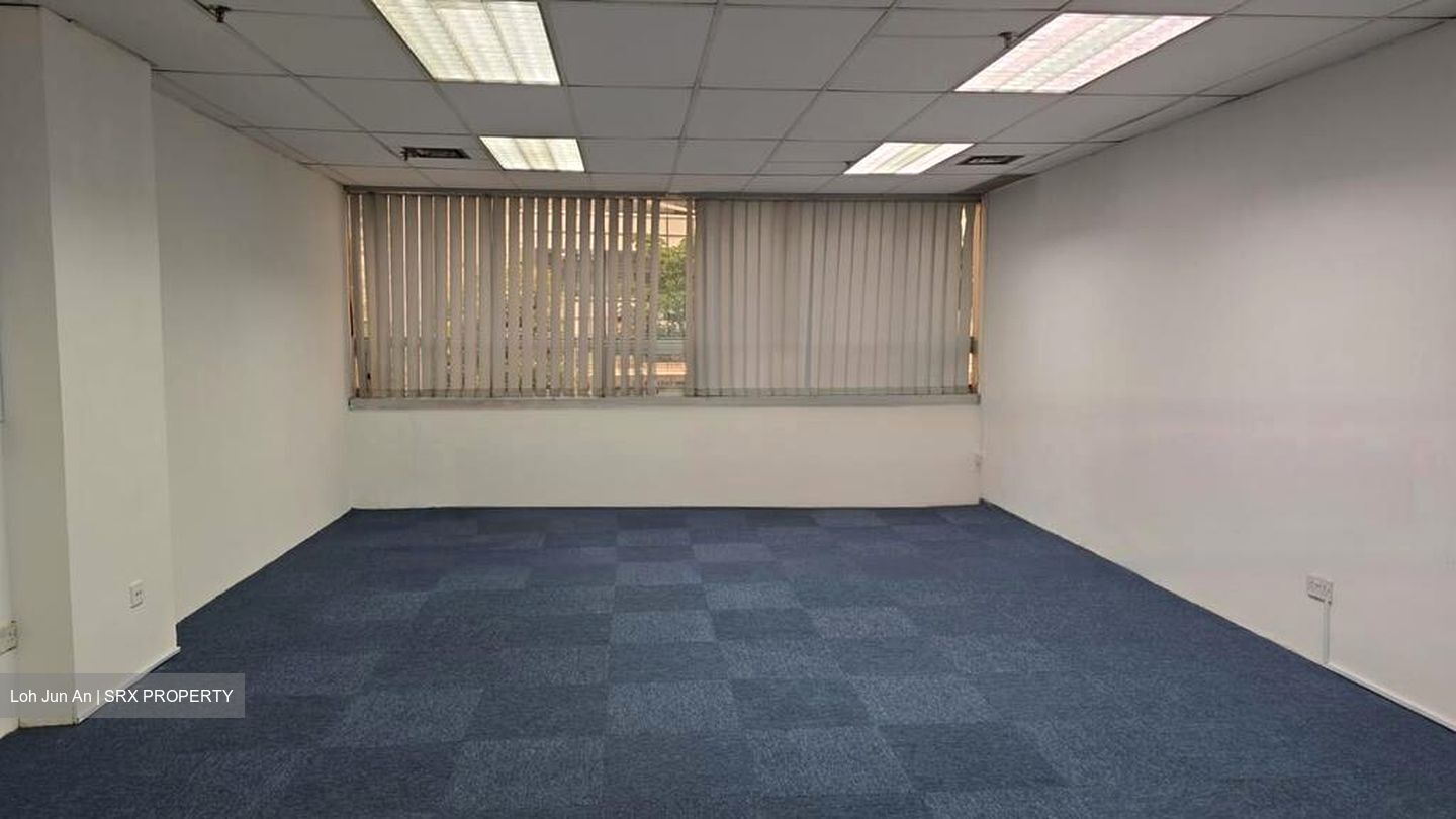 North Bridge Centre (D7), Office #472814191